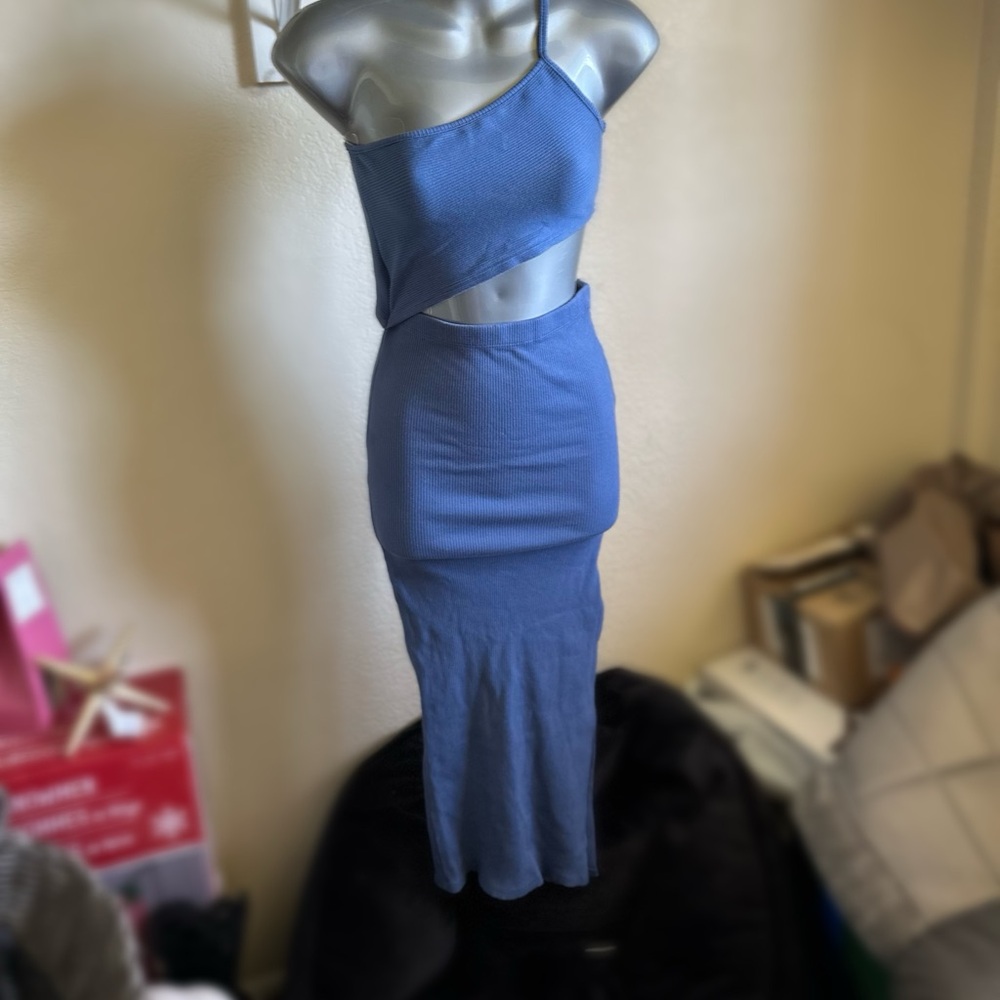 Miss Lola midi dress
